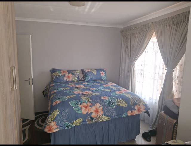 3 BEDROOM FREESTANDING FOR SALE IN VOSLOORUS EXT 3